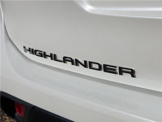 used 2022 Toyota Highlander car, priced at $39,985