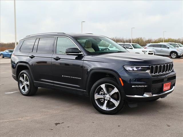 used 2024 Jeep Grand Cherokee L car, priced at $46,402