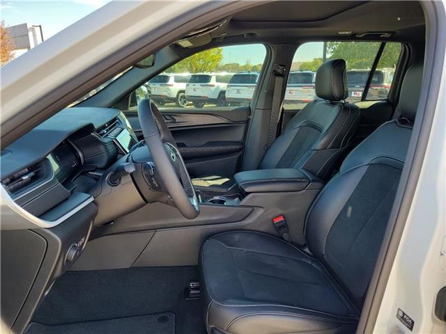 new 2024 Jeep Grand Cherokee car, priced at $48,575