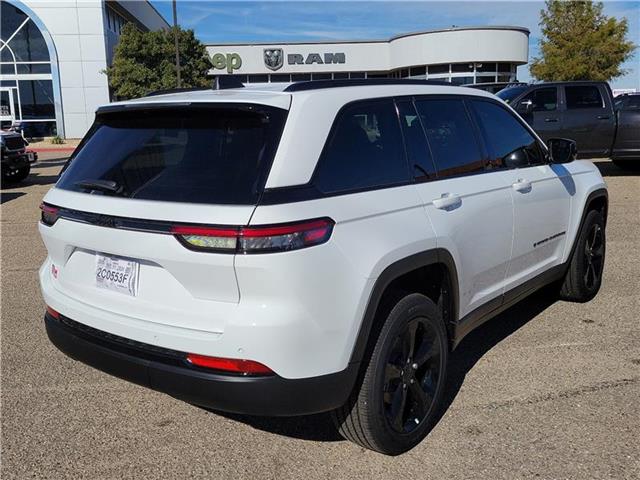 new 2024 Jeep Grand Cherokee car, priced at $48,575