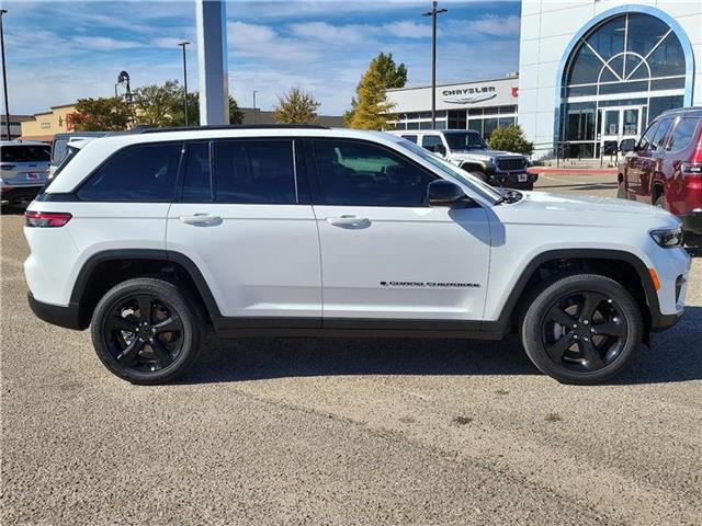 new 2024 Jeep Grand Cherokee car, priced at $48,575