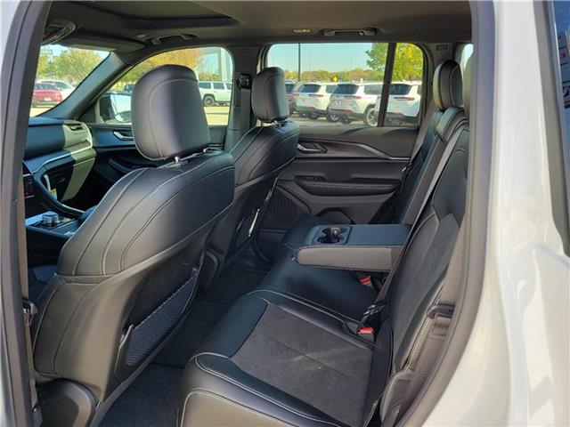 new 2024 Jeep Grand Cherokee car, priced at $48,575