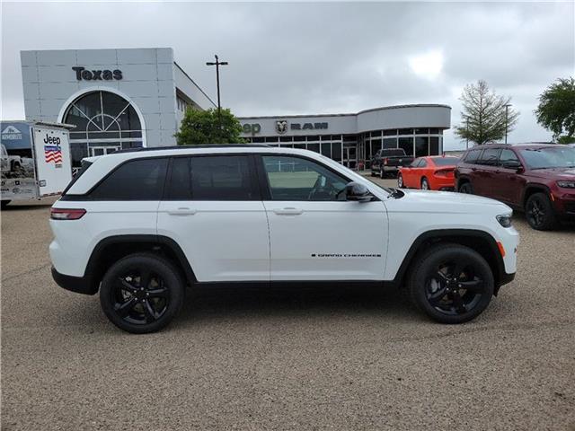 new 2024 Jeep Grand Cherokee car, priced at $59,705