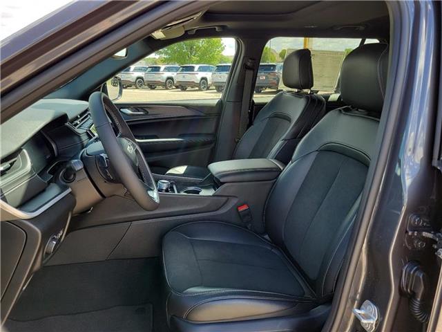 new 2024 Jeep Grand Cherokee L car, priced at $53,170