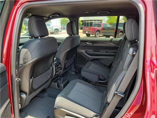 new 2024 Jeep Grand Cherokee L car, priced at $48,215