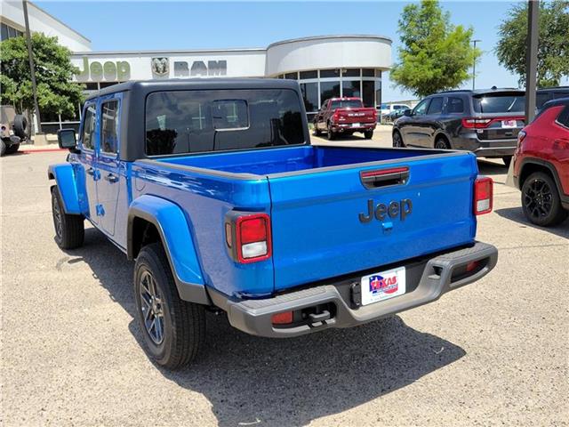 new 2024 Jeep Gladiator car, priced at $50,560