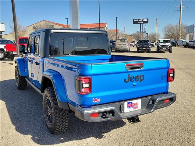 new 2025 Jeep Gladiator car