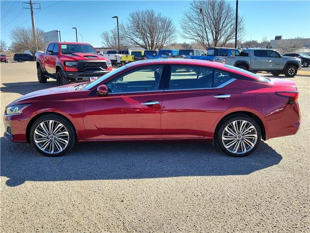 used 2023 Nissan Altima car, priced at $30,995