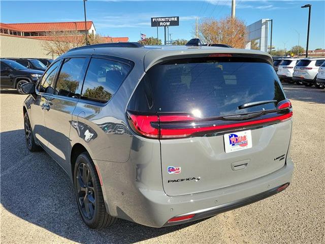 new 2025 Chrysler Pacifica car, priced at $61,355