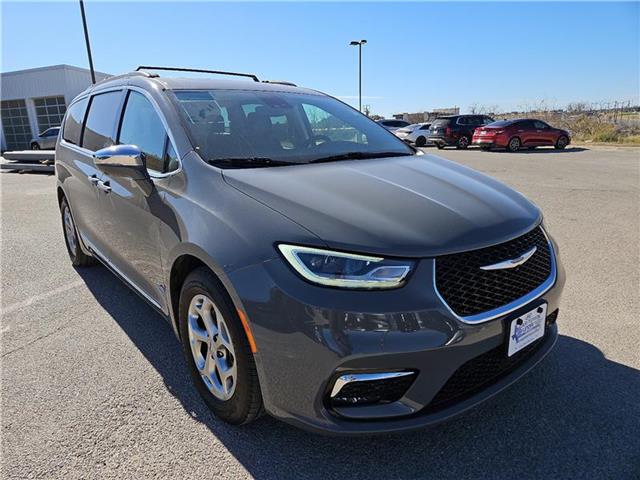 used 2022 Chrysler Pacifica car, priced at $29,140