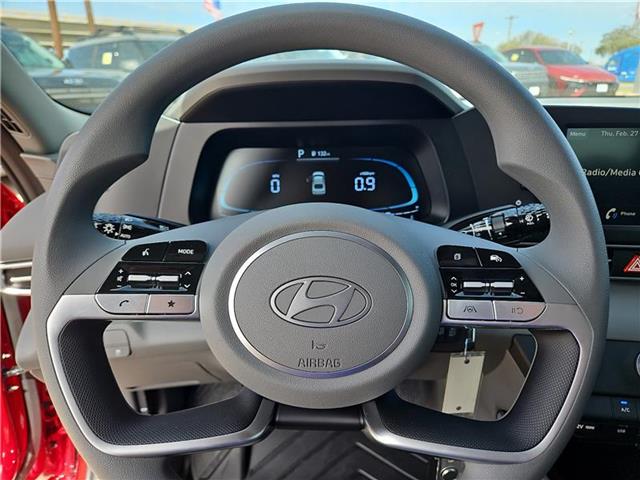 new 2025 Hyundai Elantra car