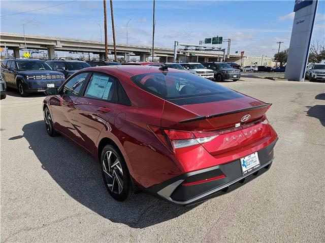 new 2025 Hyundai Elantra car