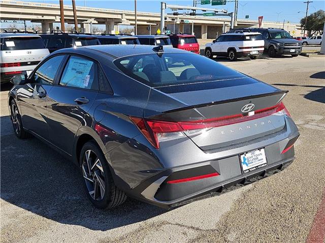 new 2025 Hyundai Elantra car