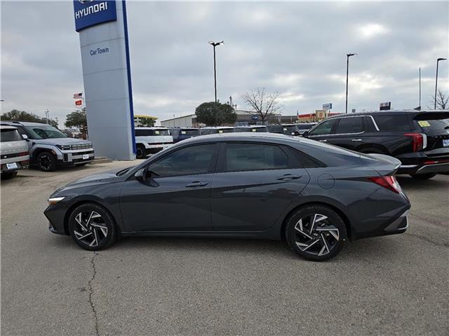 new 2025 Hyundai Elantra car