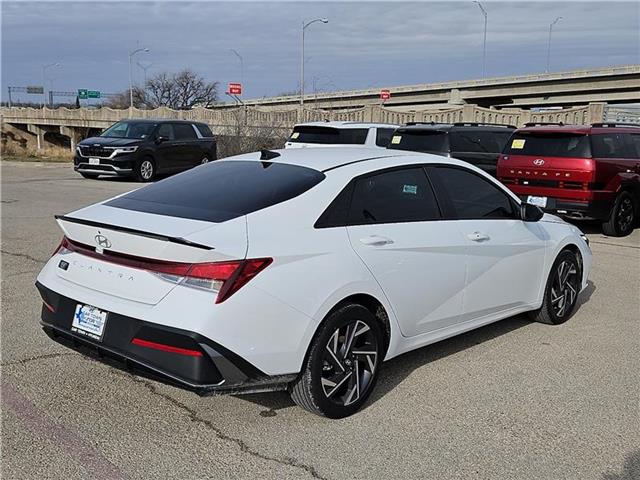 new 2025 Hyundai Elantra car