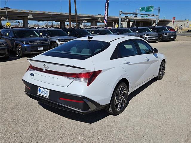 new 2025 Hyundai Elantra car