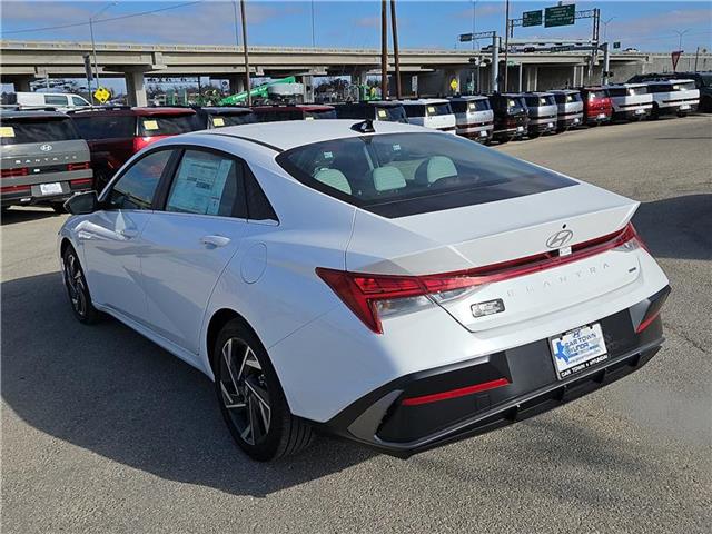 new 2025 Hyundai Elantra HEV car