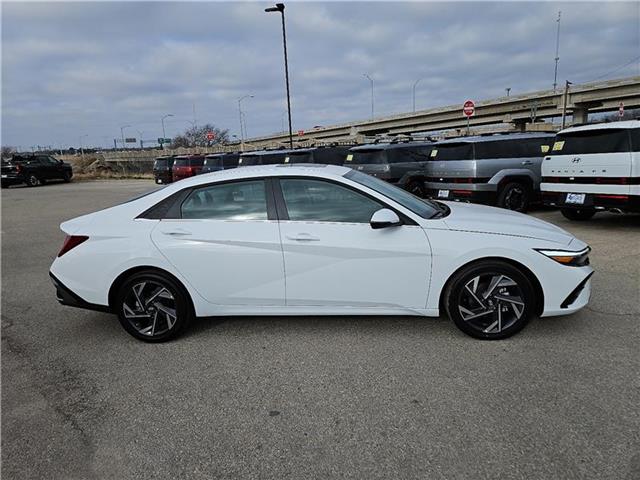 new 2025 Hyundai Elantra car