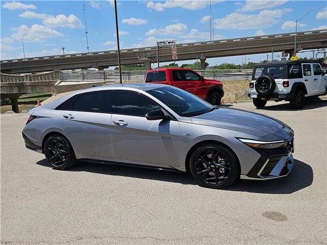 new 2024 Hyundai Elantra car