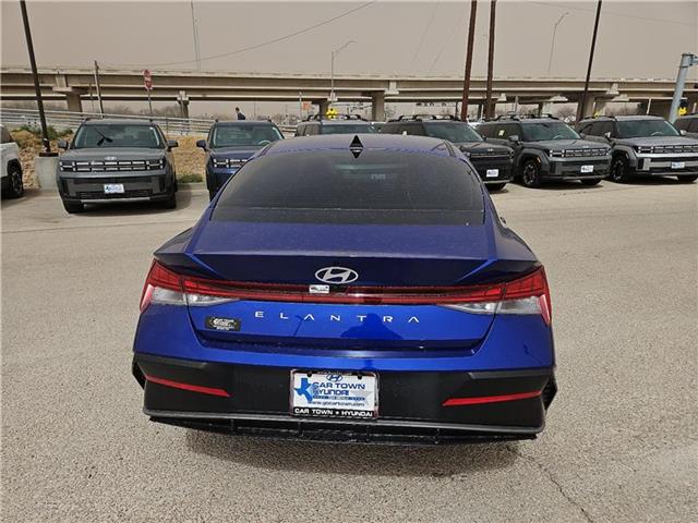 new 2025 Hyundai Elantra car