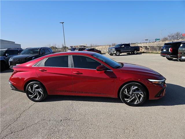 new 2025 Hyundai Elantra car