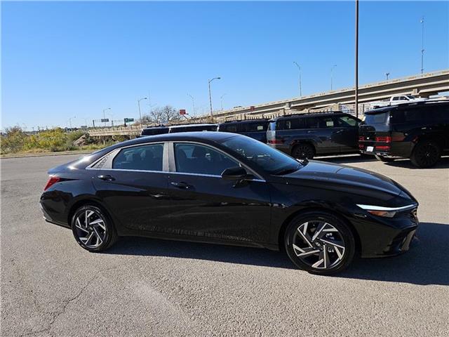 new 2025 Hyundai Elantra car