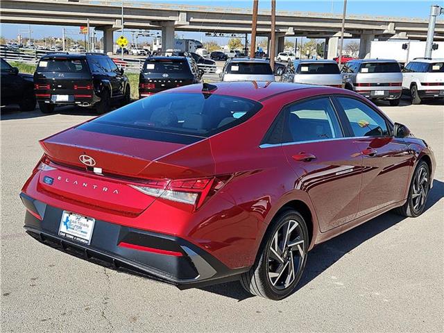 new 2025 Hyundai Elantra car