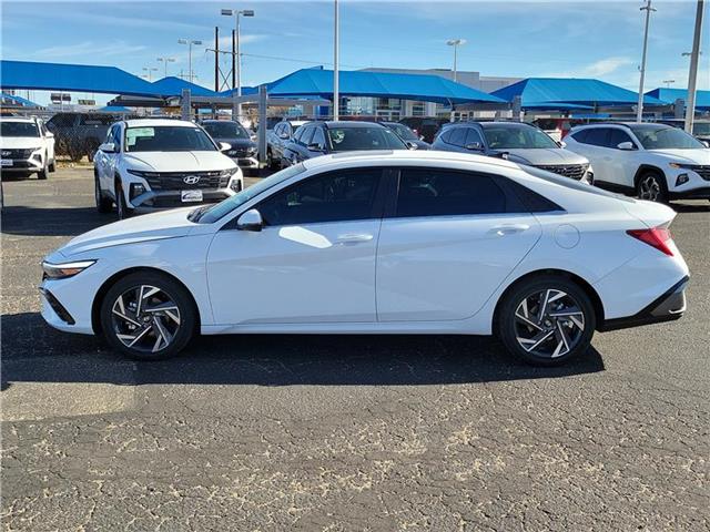 new 2025 Hyundai Elantra car, priced at $31,230